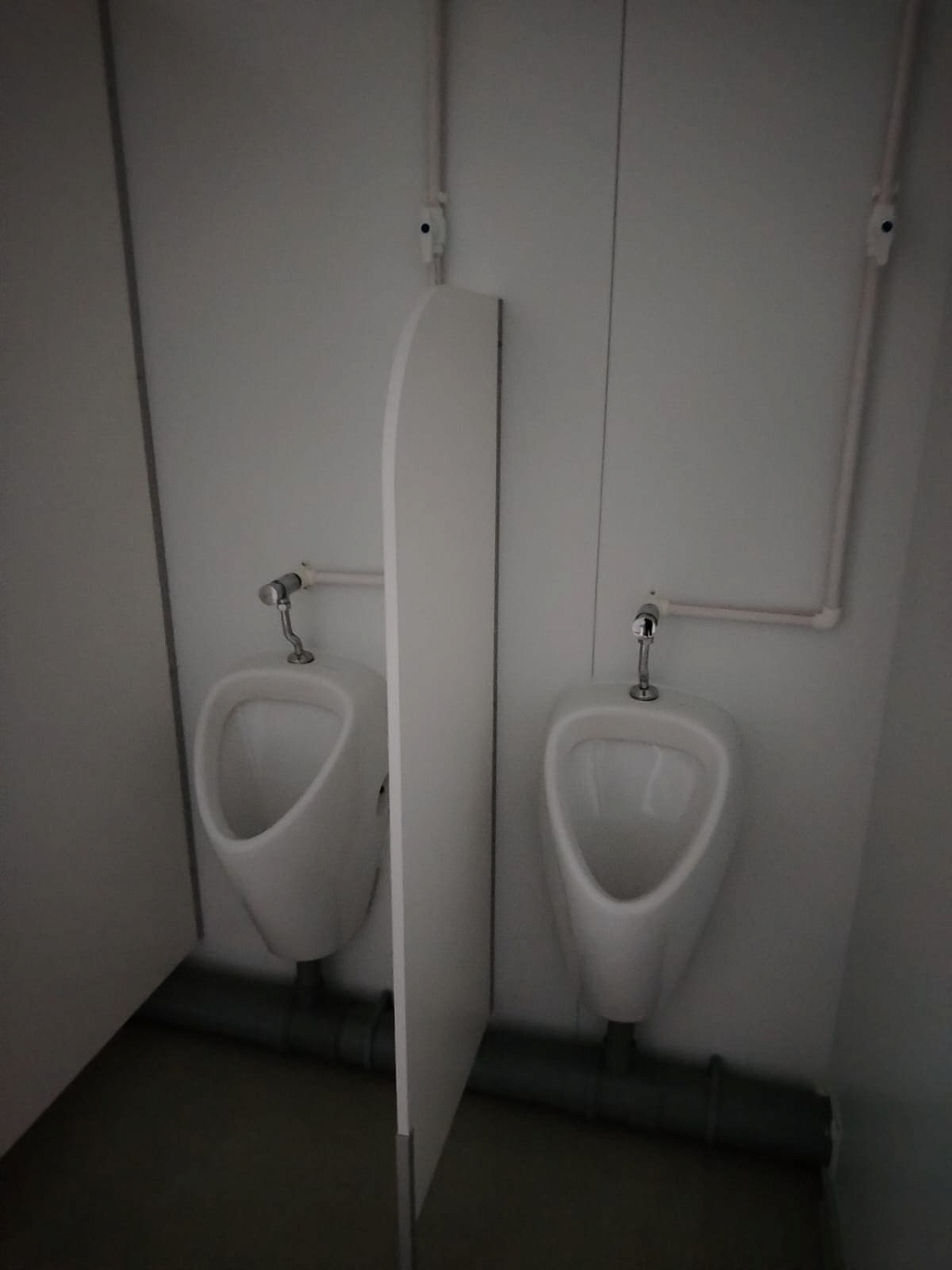 Комплекс из двух модульных офисов без общей кровли